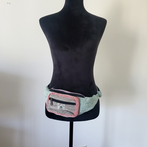 Nwot handmade hemp cotton boho fannypack - Picture 10 of 10